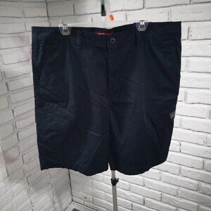 NWT Union Bay Genuine Sportswear Men's Size 40 Flat Front Navy Cargo Shorts